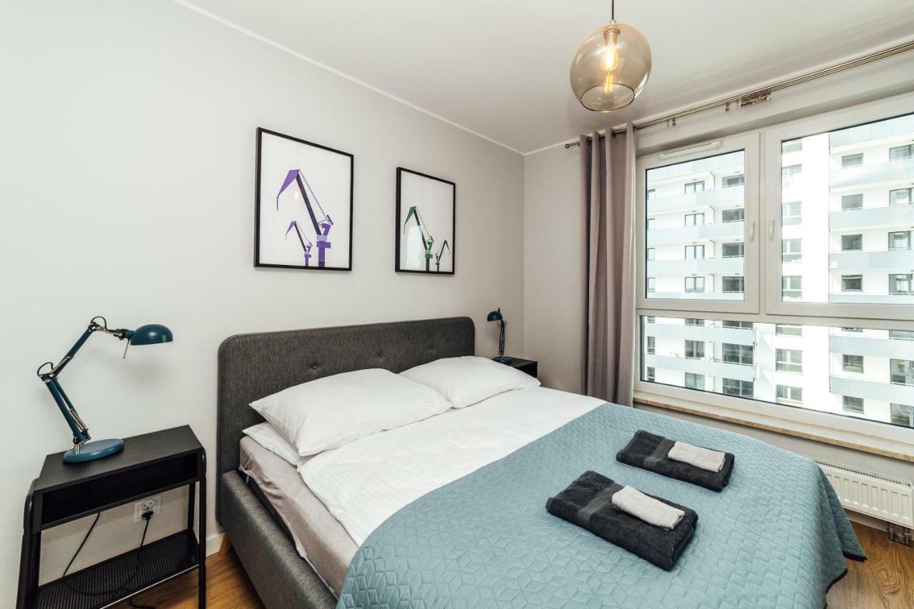 Pobookowane Stocznia Apartments Гданськ Екстер'єр фото