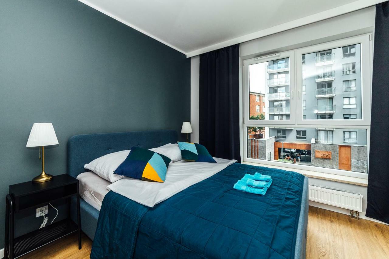 Pobookowane Stocznia Apartments Гданськ Екстер'єр фото