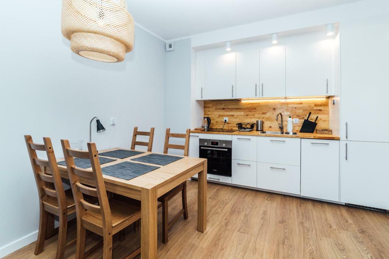 Pobookowane Stocznia Apartments Гданськ Екстер'єр фото