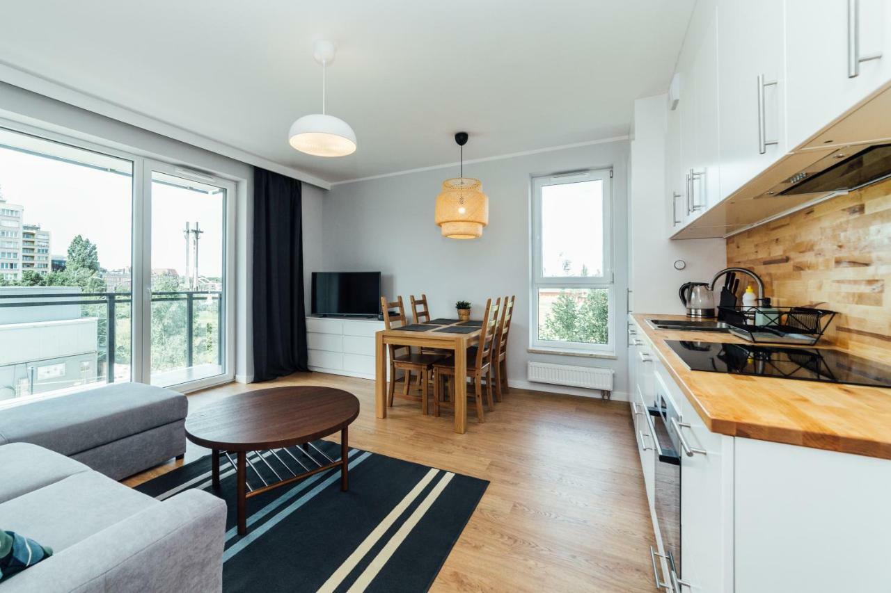 Pobookowane Stocznia Apartments Гданськ Екстер'єр фото