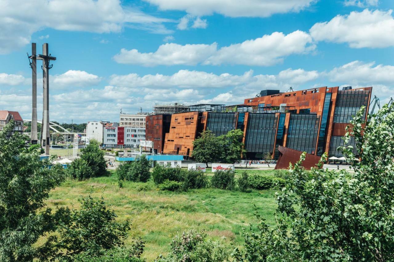 Pobookowane Stocznia Apartments Гданськ Екстер'єр фото